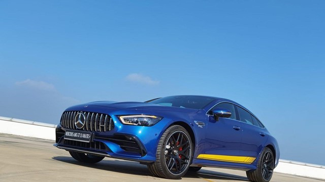 Giá ô tô giảm mạnh sau Tết Nguyên đán, Mercedes giảm hơn 700 triệu