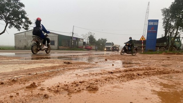 Tiềm ẩn nguy cơ mất an toàn giao thông tại dự án đường bộ cao tốc Bắc - Nam
