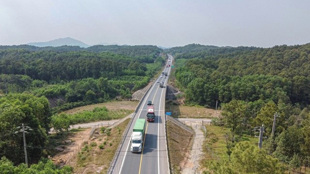 Cao tốc Cam Lộ - La Sơn sắp mở rộng sau vụ tai nạn thảm khốc