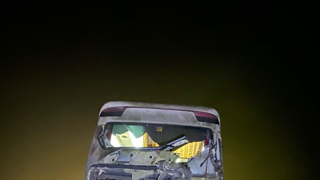 Hiện trường vụ tai nạn thảm khốc trên cao tốc Cam Lộ - La Sơn