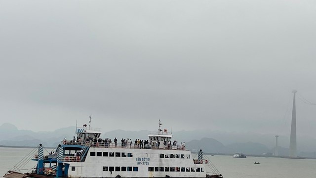 Hải Phòng tăng chuyến phà phục vụ khách dịp lễ 30/4-1/5