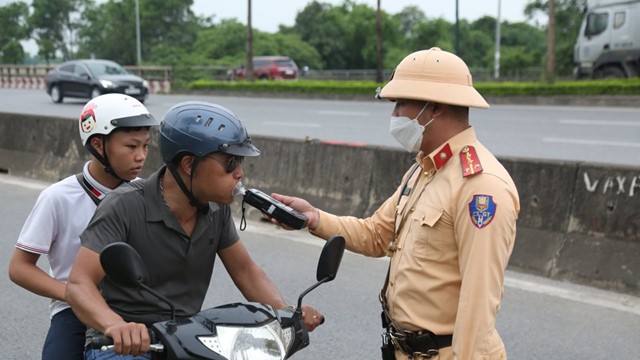 Giữ quan điểm cấm tuyệt đối người tham gia giao thông có nồng độ cồn