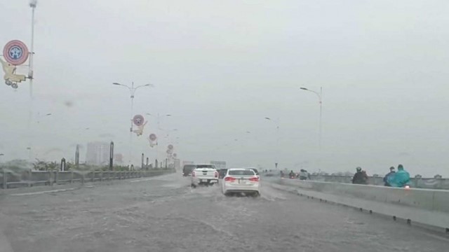 Chủ đầu tư lý giải nguyên nhân ngập cầu Vĩnh Tuy 2