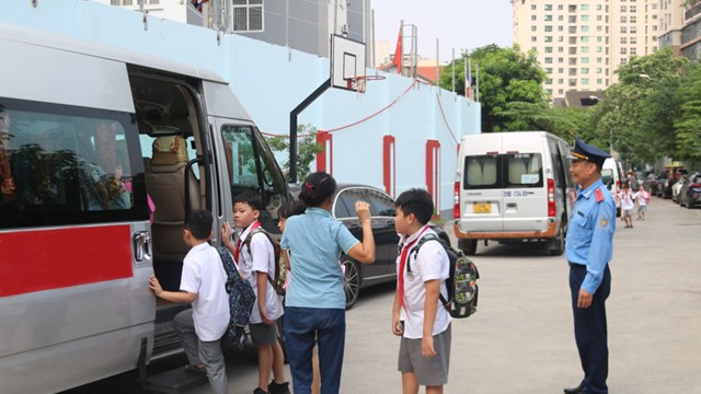 Xe đưa đón học sinh: trả giá đắt mới được quan tâm đúng mức