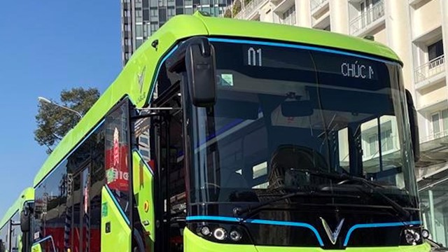 TP Hồ Chí Minh xin gia hạn thời gian thí điểm xe buýt điện