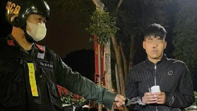 Cái kết đắng của nam thanh niên lạng lách đánh võng, che biển số 