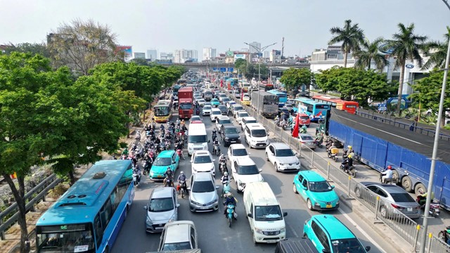 Giao thông Thủ đô thuận lợi, an toàn trong kỳ nghỉ lễ 30/4 - 1/5