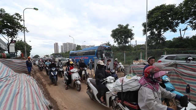 Hà Nội: phân luồng Đại lộ Thăng Long phục vụ thi công nút giao Vành đai 3,5