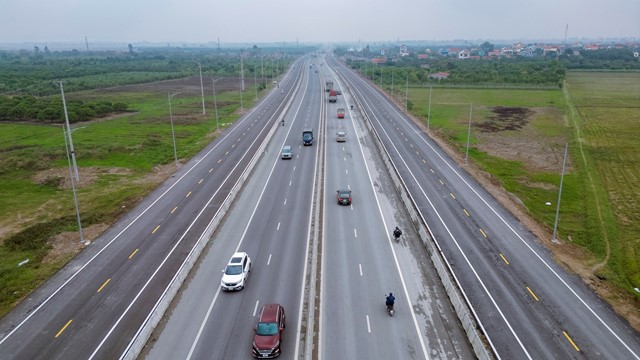 Thủ tướng: Thái Bình cần lấn biển và làm ngay tuyến đường 10 làn kết nối với Hưng Yên