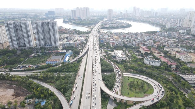 Thu phí đường bộ cao tốc đi qua Hà Nội: Tăng thêm nguồn lực tái đầu tư hạ tầng