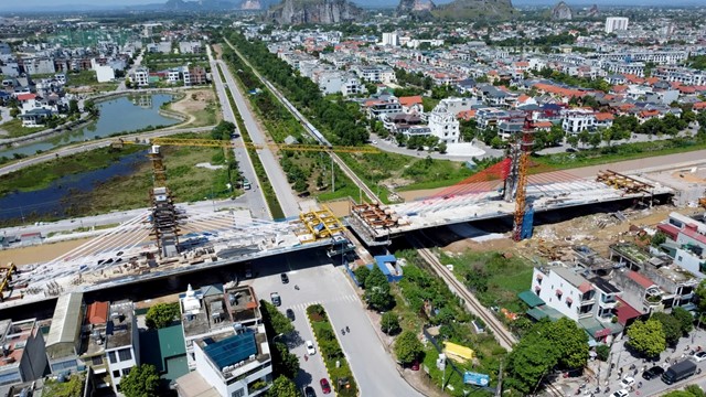 Cầu dây văng 647 tỷ đồng ở Thanh Hóa đang dần hoàn thiện