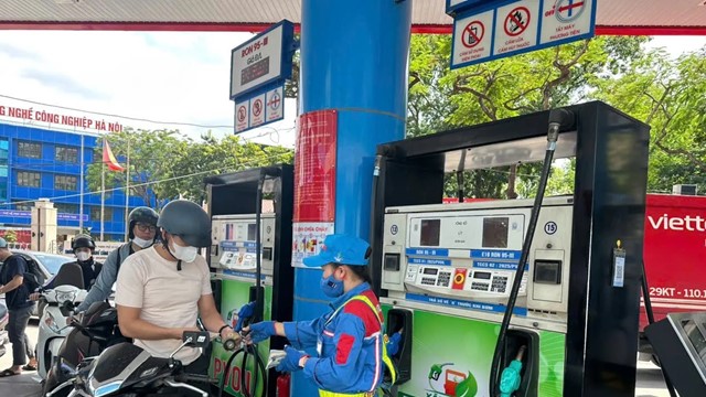 Sử dụng xăng E10: cần chính sách hỗ trợ và minh bạch thông tin