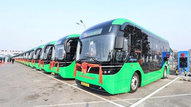 Thí điểm tuyến buýt điện phục vụ Nhân dân, du khách tham quan các điểm du lịch khu vực trung tâm Thủ đô