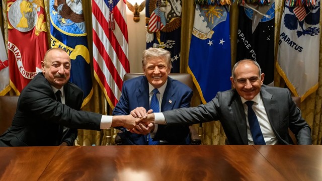 Mỹ tính xây hành lang giao thông chiến lược ở Trung Á, Iran "nóng mắt" 