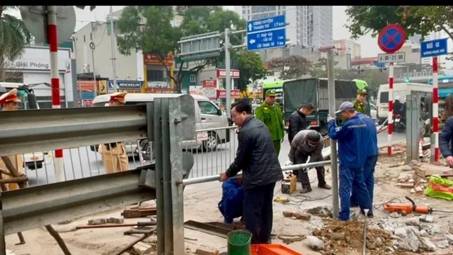 Phối hợp đảm bảo an toàn đường sắt trên địa bàn Thủ đô