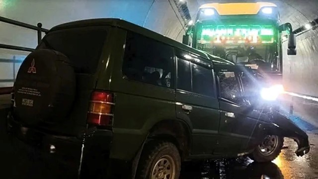 Hà Tĩnh: tai nạn giao thông trong hầm Đèo Ngang, 2 người tử vong