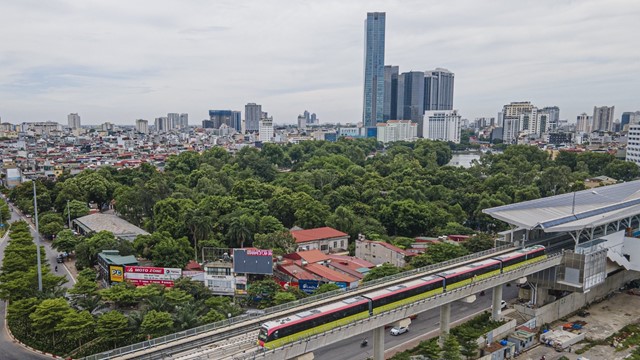 Vận tải hành khách công cộng: Ngày càng thể hiện rõ vai trò chủ lực