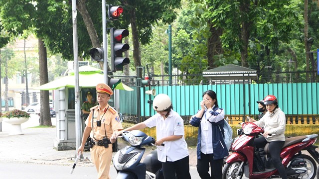 Phụ huynh cần lưu tâm bồi đắp văn hóa giao thông cho thanh thiếu niên