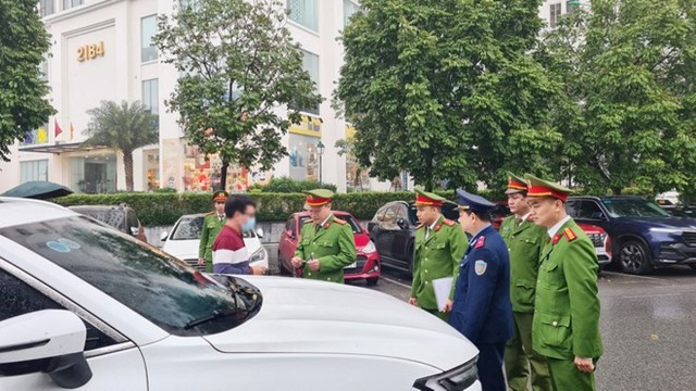 Lực lượng Cảnh sát trật tự từng bước kéo giảm ùn tắc giao thông