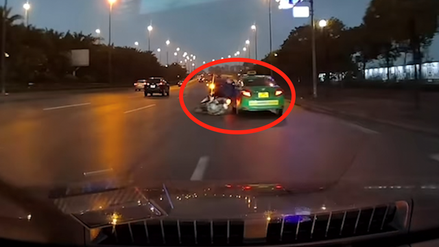 Va chạm trên đường gom Đại lộ Thăng Long