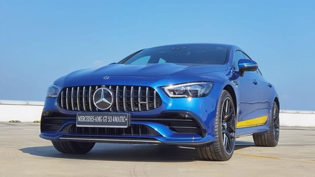 Giá xe tháng 3 giảm kỷ lục, Mercedes giảm hơn 700 triệu đồng