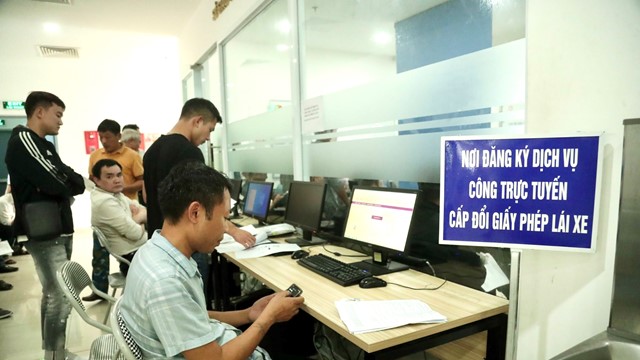 Cấp đổi bằng lái xe không yêu cầu bản sao căn cước công dân