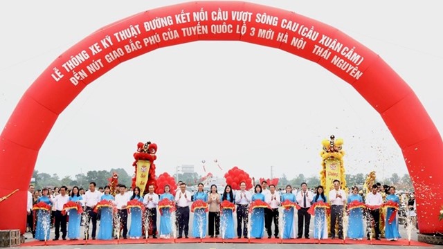 Hà Nội thông xe kỹ thuật tuyến đường kết nối cầu Xuân Cẩm đi Bắc Giang