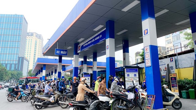 Sử dụng Quỹ bình ổn giá xăng dầu vì sao không hiệu quả?