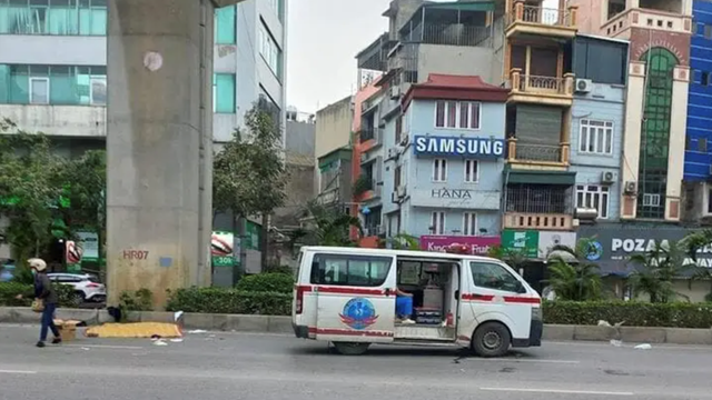 2 thiếu niên đi xe máy điện thương vong, nghi do tự ngã