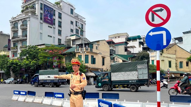 Điều chỉnh giao thông qua nút giao Trần Nhật Duật - Cầu Chương Dương 