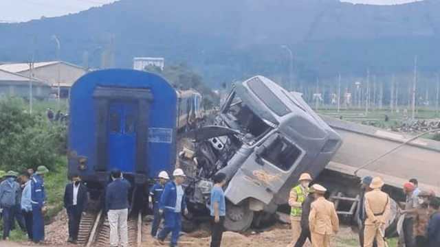 Đề nghị xây cầu đường bộ vượt qua đường sắt tại 21 vị trí giao cắt