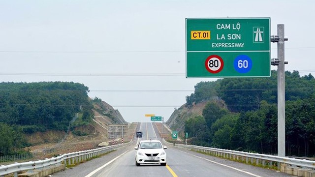 Hoàn thành mở rộng cao tốc Cam Lộ - La Sơn lên 4 làn xe trong năm 2025