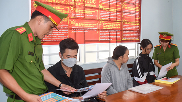 Đẩy mạnh tuyên truyền pháp luật về an toàn giao thông