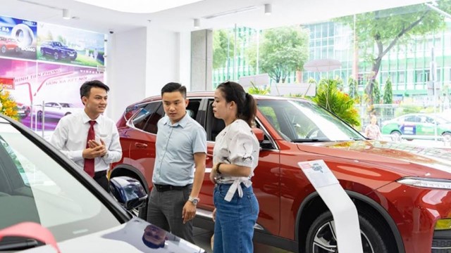 Doanh số ô tô Việt Nam sụt giảm trong tháng “Ngâu“