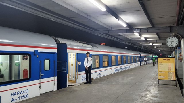 Chạy thêm nhiều tàu khách từ ga Sài Gòn đi miền Trung dịp Tết 2025