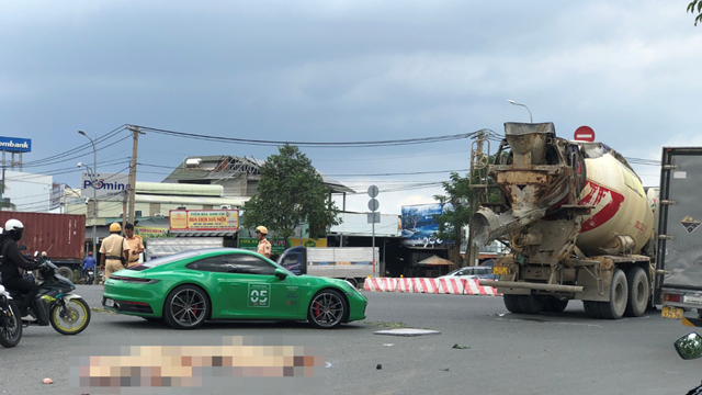Va chạm với xe bồn, 2 cô gái đi xe máy tử vong tại chỗ
