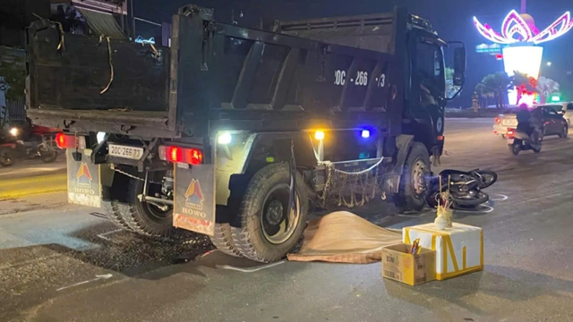 Thái Nguyên: Cô gái trẻ tử vong sau va chạm với xe tải