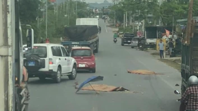 Hai học sinh lớp 9 tử vong sau va chạm liên hoàn