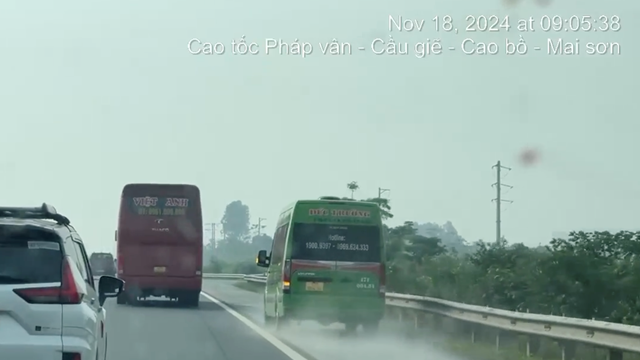 Xử lý tài xế xe limousine vượt ẩu trên làn khẩn cấp cao tốc