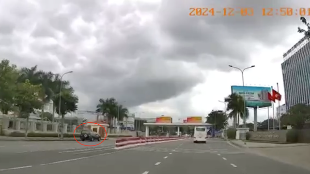 Lập biên bản tài xế xe biển xanh đi ngược chiều vào sân bay Đà Nẵng