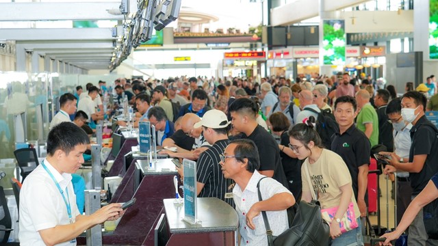 Giá phục vụ hành khách bay quốc tế tại sân bay Nội Bài cao nhất cả nước