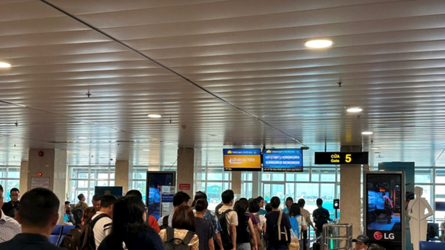 Sân bay Tân Sơn Nhất đón hơn 146.000 khách trong ngày Mùng 4 Tết Ất Tỵ