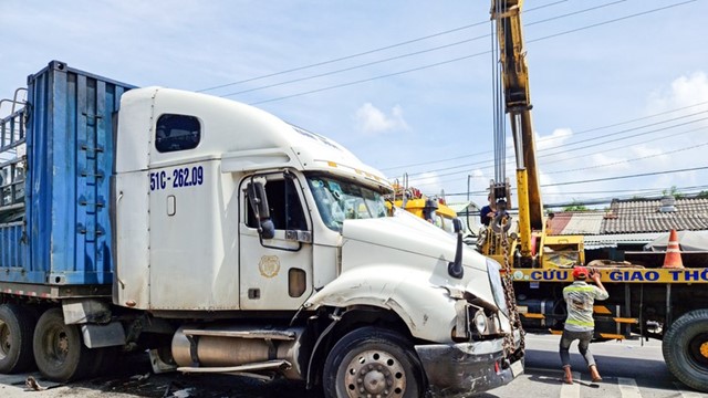 Khởi tố tài xế sử dụng ma túy, vượt chốt kiểm dịch