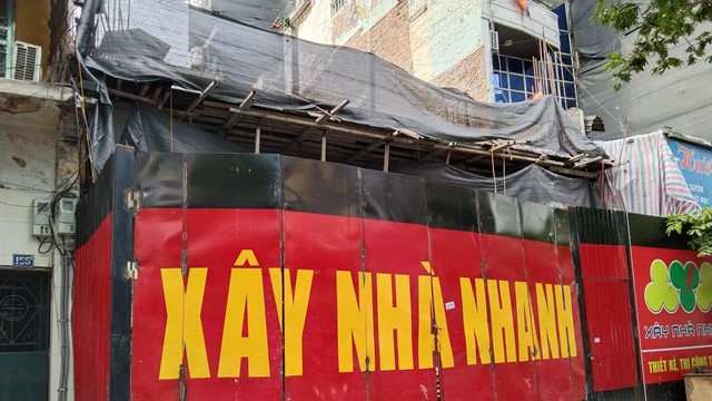 Hà Nội: Lở tường khiến cháu bé hơn 1 tuổi nhập viện cấp cứu