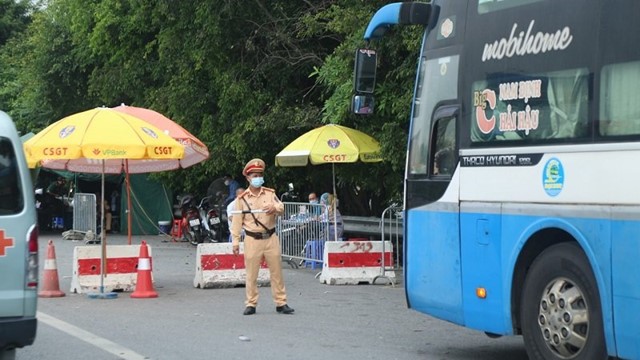 Sau chỉ đạo của Chủ tịch UBND TP Hà Nội: Giảm ùn ứ tại các chốt kiểm soát cửa ngõ