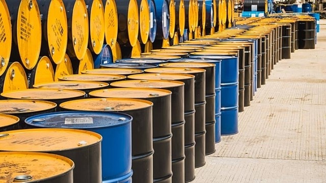 Giá dầu thô quay đầu giảm