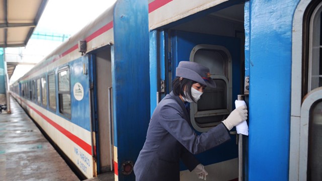 Ngành đường sắt dừng đón, trả khách tại ga Hà Nội