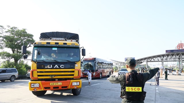 Hà Nội: Thực hiện nghiêm công tác phòng, chống dịch Covid-19 đối với người trên phương tiện vận chuyển