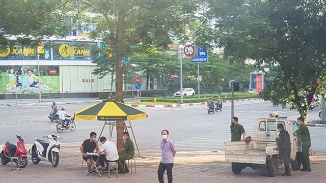 Ngày 4/8: Hà Nội xử phạt hơn 1,3 tỷ đồng các trường hợp vi phạm quy định giãn cách xã hội