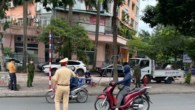 Hà Nội tiếp tục xử phạt hơn 1,7 tỷ đồng vi phạm phòng, chống dịch